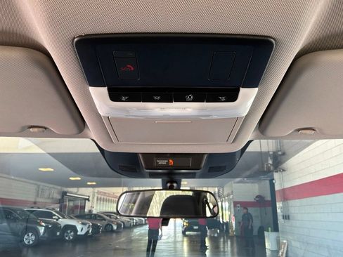 Used 2026 Nissan Rogue SV FWD image 16