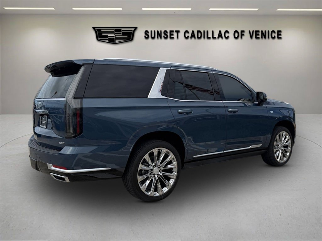 New 2026 Cadillac Escalade Luxury w/ LPO, Radiant Package AWD/4WD image 3