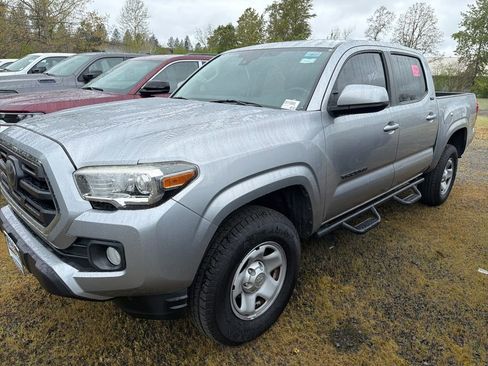 Used 2018 Toyota Tacoma SR5 image 1