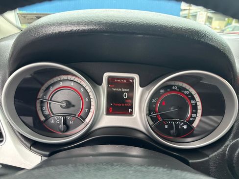 Used 2019 Dodge Journey SE w/ Premium Group FWD image 17