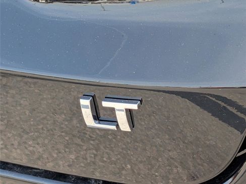 New 2026 Chevrolet Trax LT w/ Sunroof Package image 5