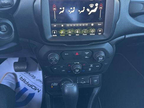 Used 2021 Jeep Renegade Latitude image 15