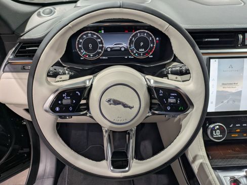 New 2026 Jaguar F-PACE R-Dynamic S image 15