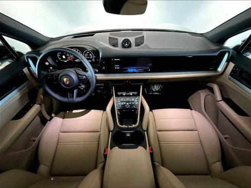 New 2026 Porsche Cayenne S image 14