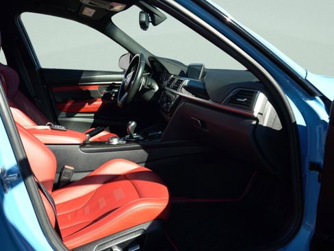 Used 2018 BMW M3 image 48