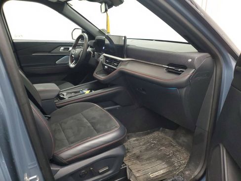 Used 2025 Ford Explorer ST AWD/4WD image 8
