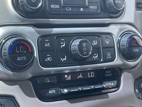 Used 2019 GMC Yukon XL SLT w/ Open Road Package RWD image 27
