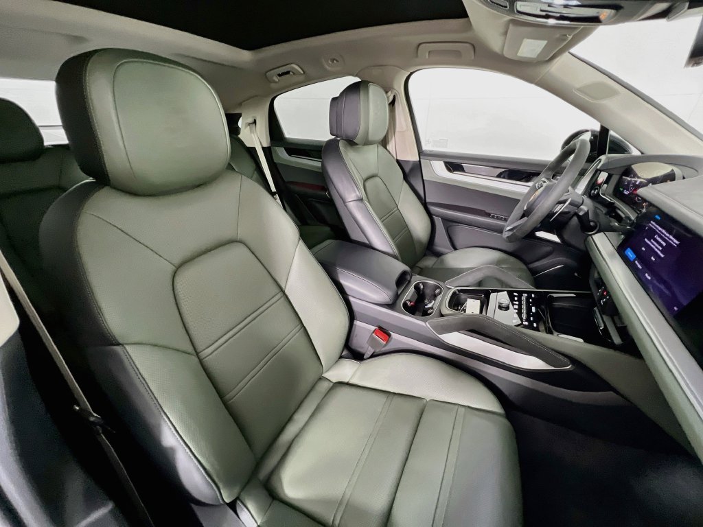 Certified 2026 Porsche Cayenne S AWD/4WD image 30