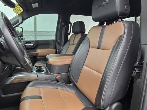 Used 2023 Chevrolet Silverado 3500 High Country image 23