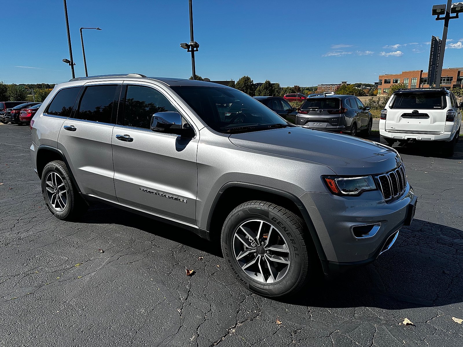 Used 2020 Jeep Grand Cherokee Limited w/ Premium Lighting Group AWD/4WD image 1