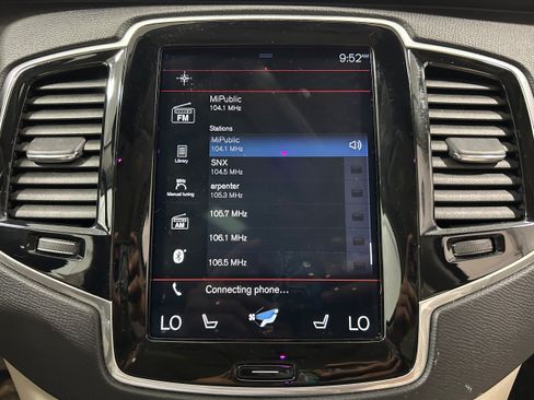 Used 2018 Volvo XC90 T6 Momentum w/ Convenience Package AWD/4WD image 6