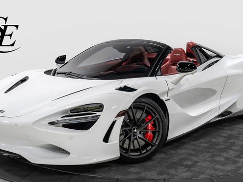 Used 2024 McLaren 750S Spider image 1