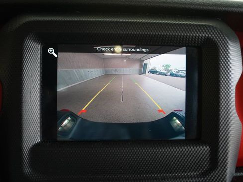 Used 2020 Jeep Gladiator Rubicon w/ Cold Weather Group image 17