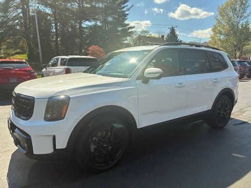 Used 2024 Kia Telluride SX X-Line AWD/4WD image 1