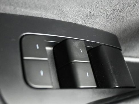 Used 2022 Tesla Model Y Performance AWD/4WD image 24