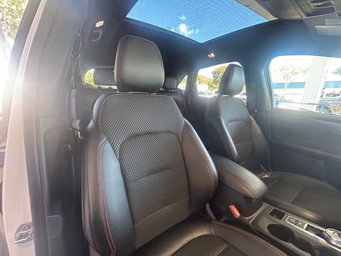 Used 2025 Ford Escape ST-Line w/ Tech Pack #1 image 28