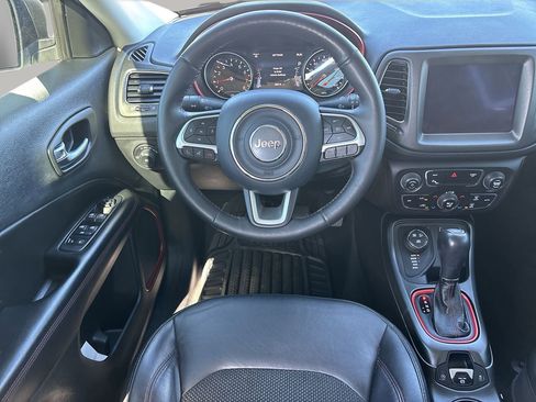 Used 2019 Jeep Compass Trailhawk w/ Cold Weather Group image 14