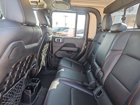 Used 2023 Jeep Gladiator Rubicon w/ LED Lighting Group AWD/4WD image 20