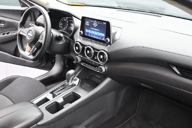 Used 2024 Nissan Sentra SV FWD image 28