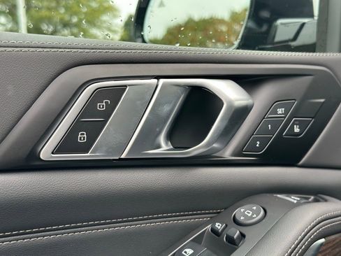 New 2026 BMW X5 xDrive40i w/ M Sport Package image 19