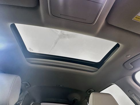 Used 2025 Honda CR-V EX image 25