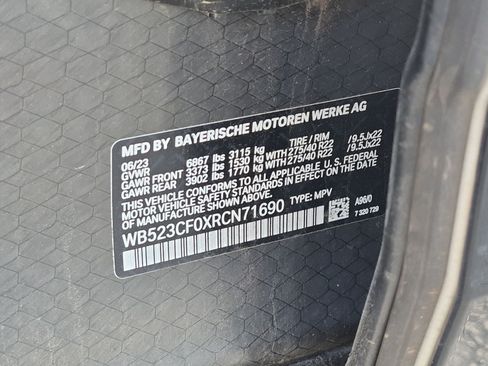 Used 2024 BMW iX xDrive50 w/ Premium Package AWD/4WD image 33