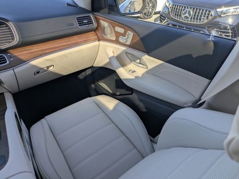 Used 2026 Mercedes-Benz GLS 450 4MATIC image 24