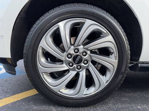 Certified 2024 Lincoln Navigator Reserve AWD/4WD image 19