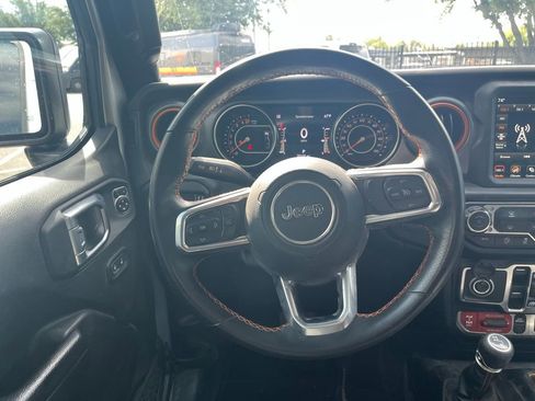 Used 2023 Jeep Gladiator Mojave w/ LED Lighting Group AWD/4WD image 7