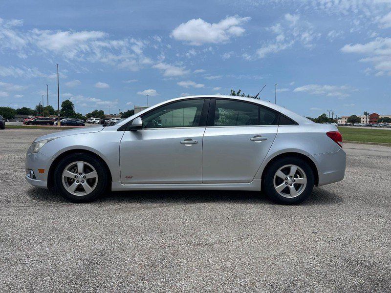 Used 2012 Chevrolet Cruze LT w/ RS Package FWD image 2