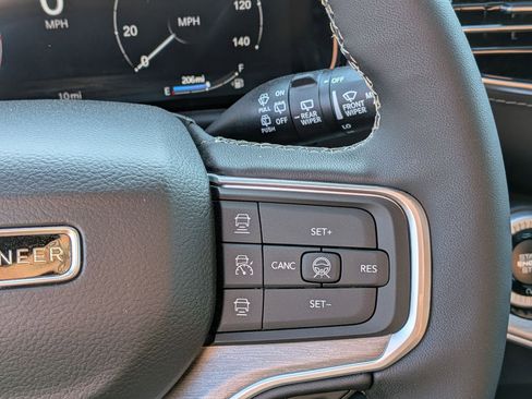 New 2026 Jeep Grand Wagoneer L Limited AWD/4WD image 17