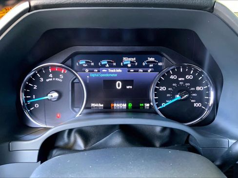 Used 2022 Ford F450 Platinum w/ FX4 Off-Road Package image 26