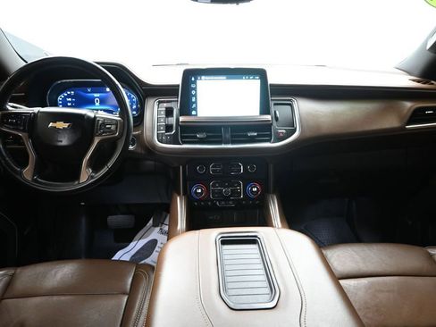 Used 2023 Chevrolet Suburban High Country w/ Premium Package 2 AWD/4WD image 34