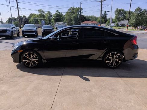 Used 2019 Honda Civic Sport image 4