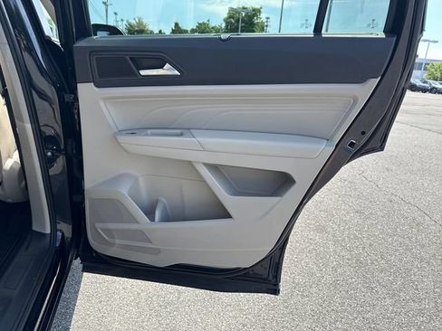 Used 2023 Volkswagen Atlas SE AWD/4WD image 17