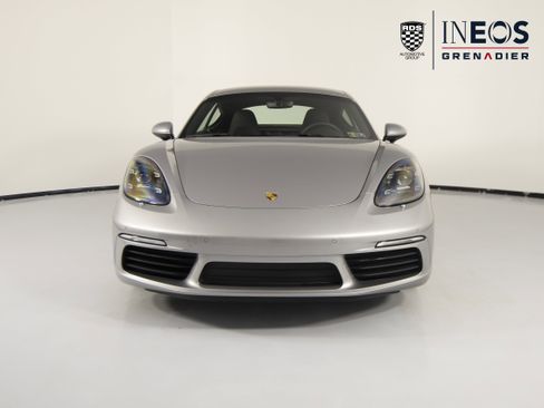 Used 2025 Porsche 718 Cayman image 2
