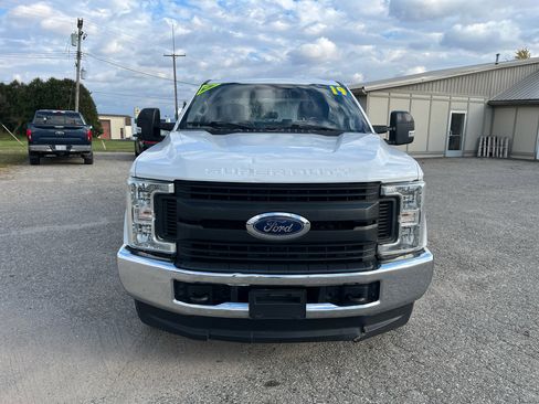 Used 2019 Ford F250 XL w/ Power Equipment Group image 8
