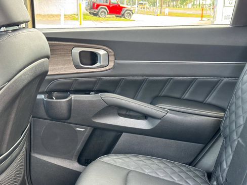 Used 2021 Kia Sorento SX Prestige AWD/4WD image 15