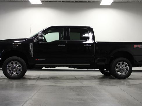 Used 2025 Ford F350 Lariat w/ Lariat Ultimate Package AWD/4WD image 7