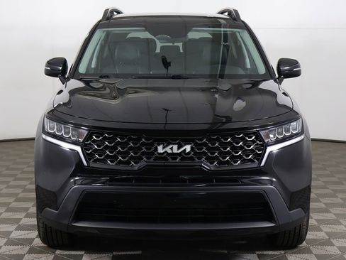 Used 2022 Kia Sorento S w/ Panoramic Sunroof Package AWD/4WD image 13