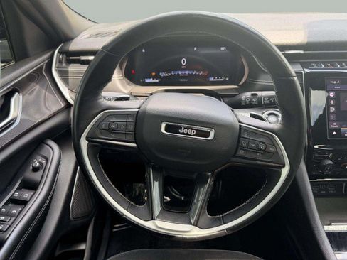 Used 2022 Jeep Grand Cherokee L Laredo AWD/4WD image 10