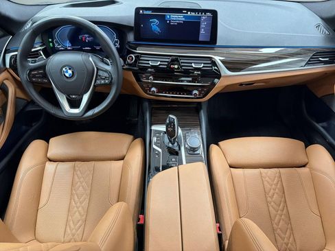 Certified 2023 BMW 530e xDrive w/ Premium Package image 16