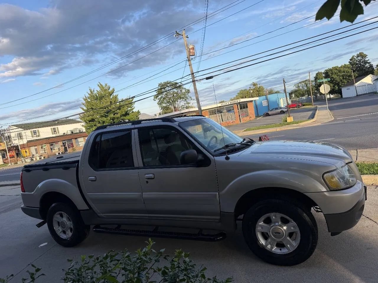 Used 2003 Ford Explorer Sport Trac XLT RWD image 5