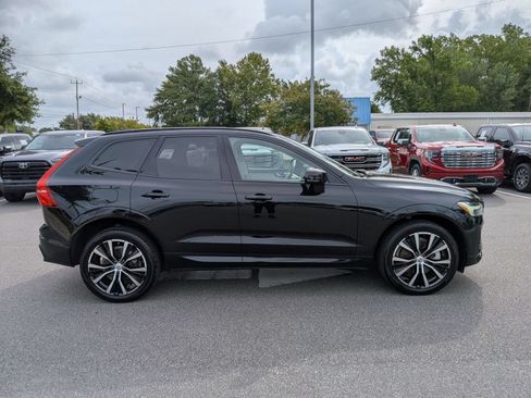 Used 2023 Volvo XC60 B6 Ultimate w/ Protection Package Premier AWD/4WD image 2
