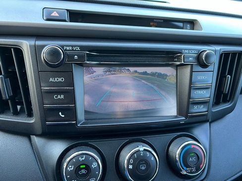 Used 2016 Toyota RAV4 LE image 25