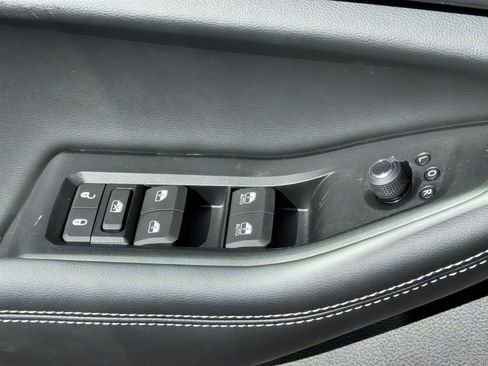 New 2025 Jeep Grand Cherokee Altitude image 22