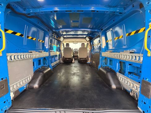 Used 2019 Ford Transit 250 130 Low Roof image 8