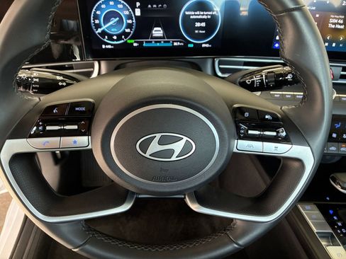 Used 2025 Hyundai Elantra Limited image 29