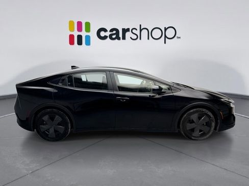 Used 2024 Toyota Prius LE image 6