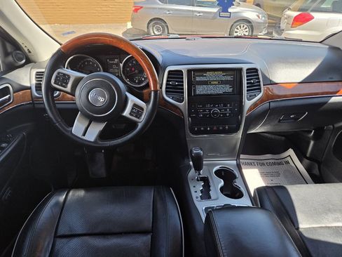 Used 2013 Jeep Grand Cherokee Overland AWD/4WD image 7
